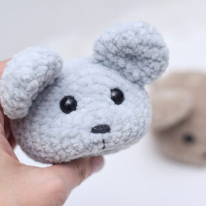 mouse worry pet