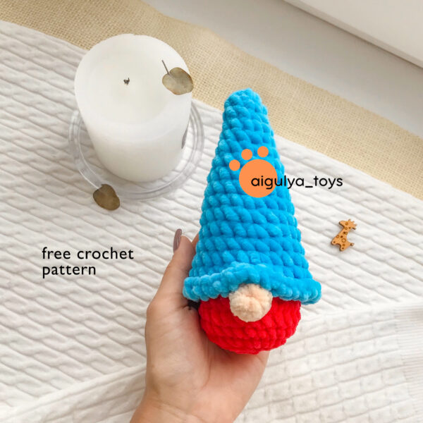 Free crochet gnome pattern scaled