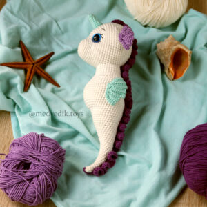 crochet seahorse