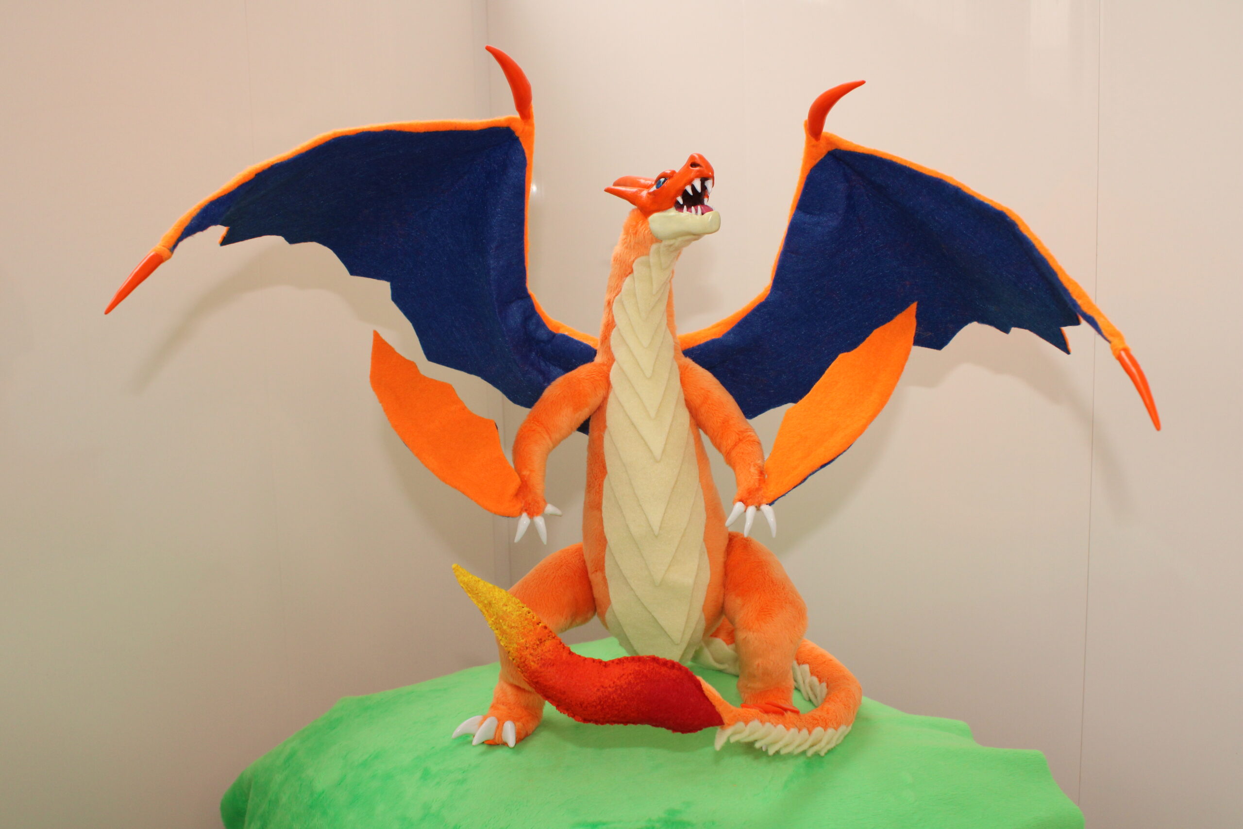 Pokemon mega log 3 Charizard Y