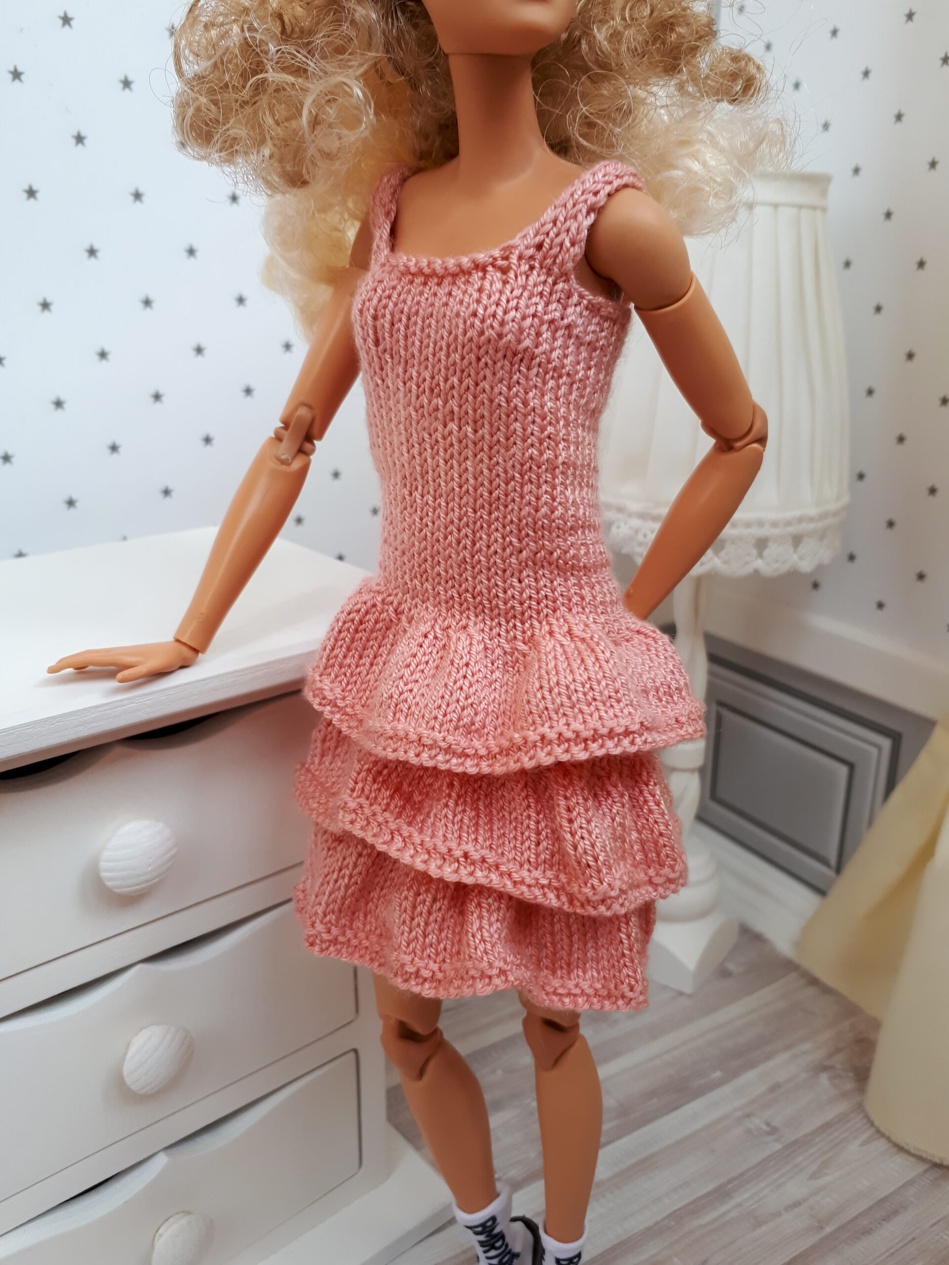 Free Printable Barbie Doll Ball Gown Pattern - Bing images | Barbie gowns, Barbie  clothes patterns, Barbie dress pattern