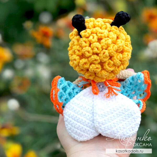 Flower Gal & Bee Crochet Pattern Tiny Curl Amigurumi Pattern