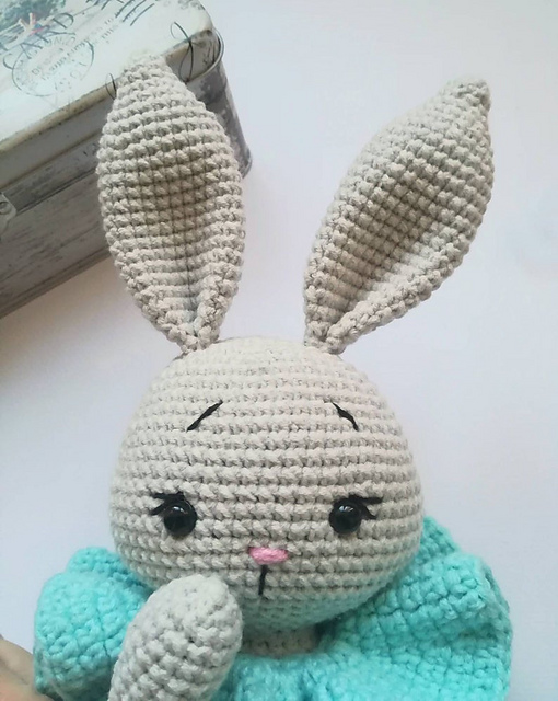 Amigurumi Bunny - Crochet Tutorial (subtitles in English and Spanish) 