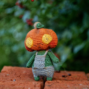 pattern-Halloween-Pumpkinhead-zombie-spooky-amigurumi-doll