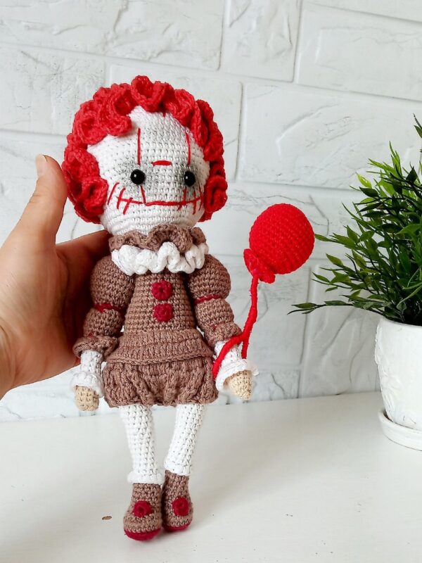 Plush clown Pennywise