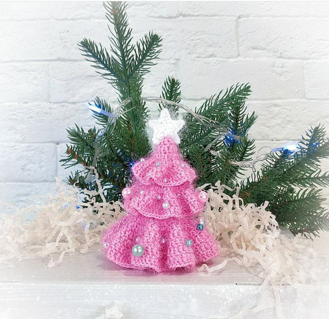 mommy bytes: Lighted Crochet Christmas Tree