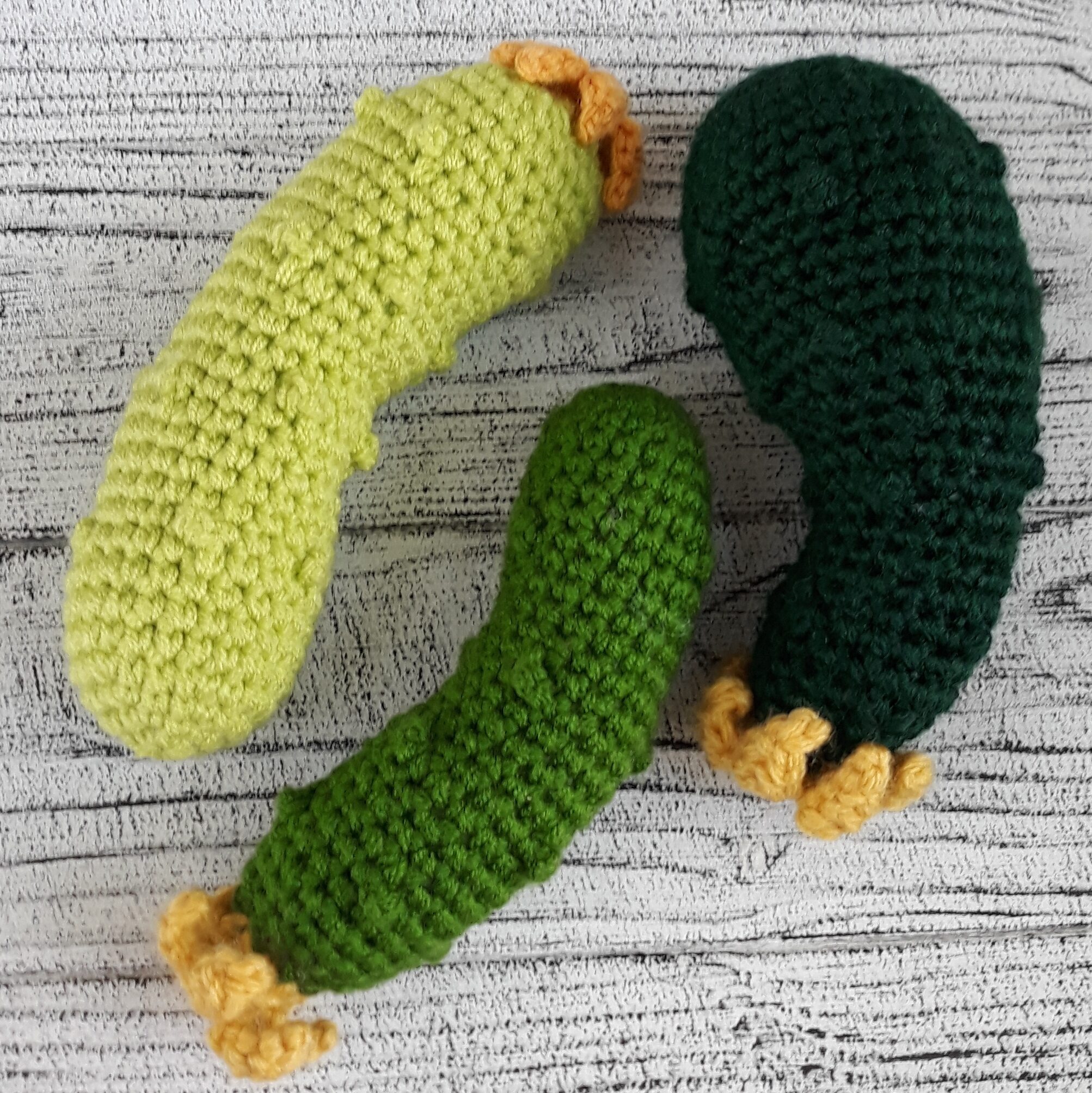 Voyyphixa Mini Funny Positive Cucumber, Cute Crochet Positive