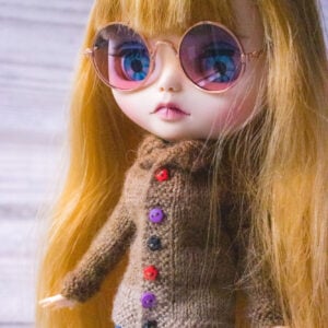 Brown cardigan for Blythe