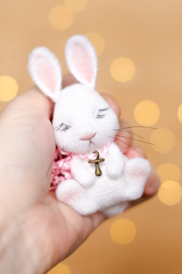 Crochet hare magnet, bunny-broosh gift for the new year