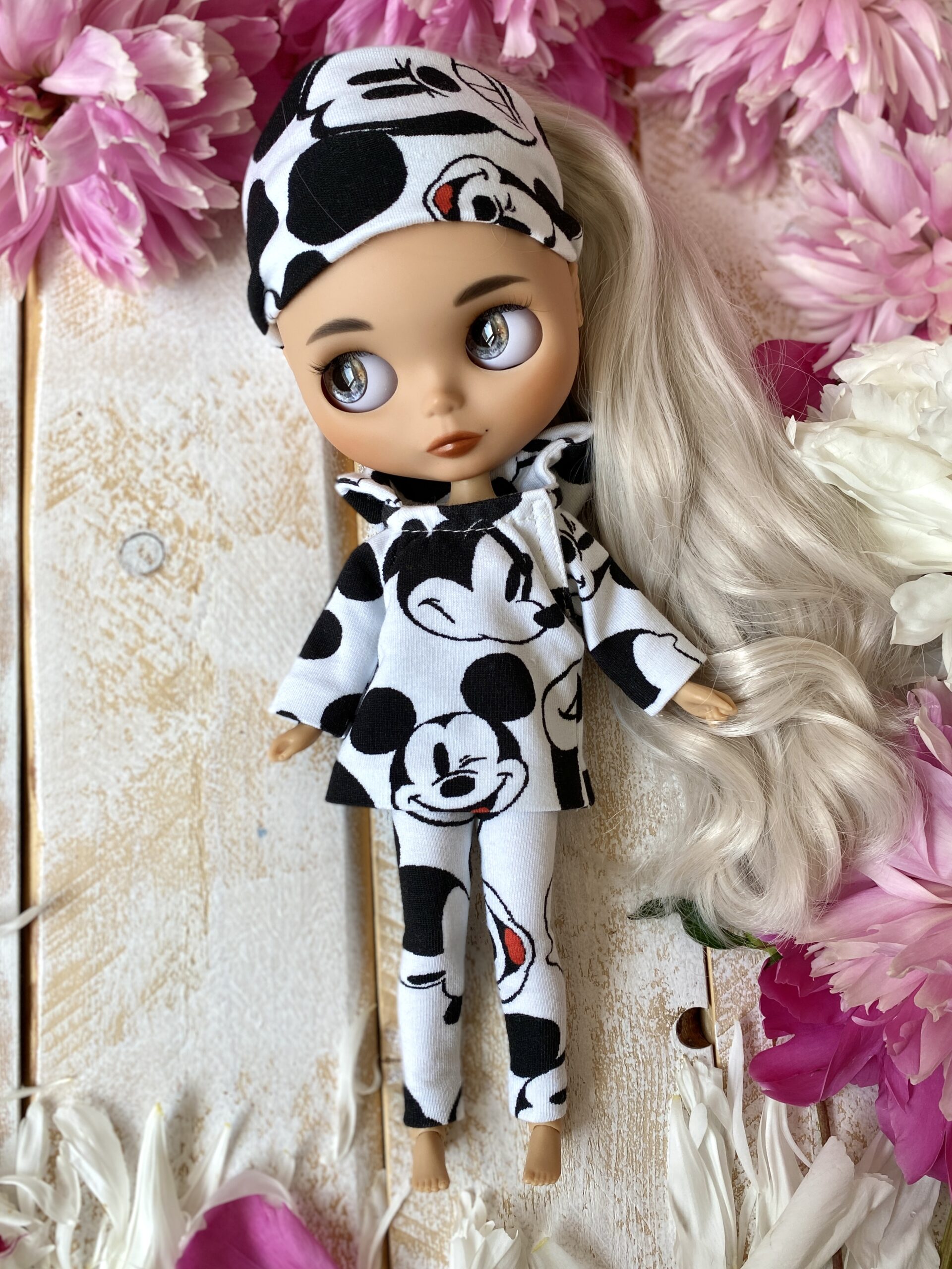 Blythe doll clothes set. Hoodie, leggings and headband 1 2022 07 07 13.52.59 scaled