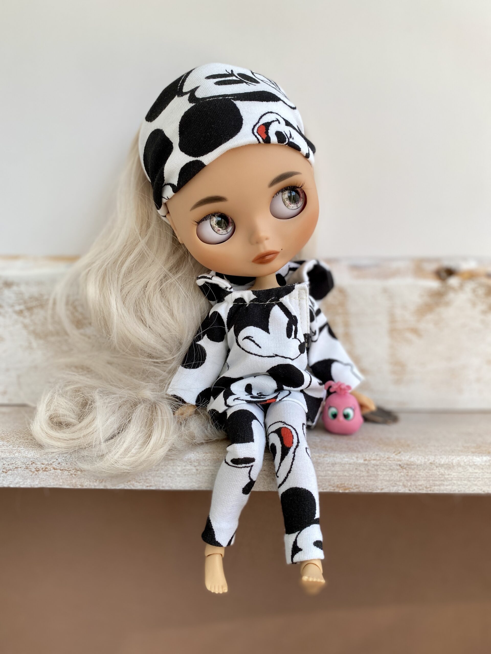 Blythe doll clothes set. Hoodie, leggings and headband 2 2022 07 07 13.54.47 scaled