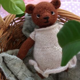 Teddy bear knitting pattern. Knitting toy pattern