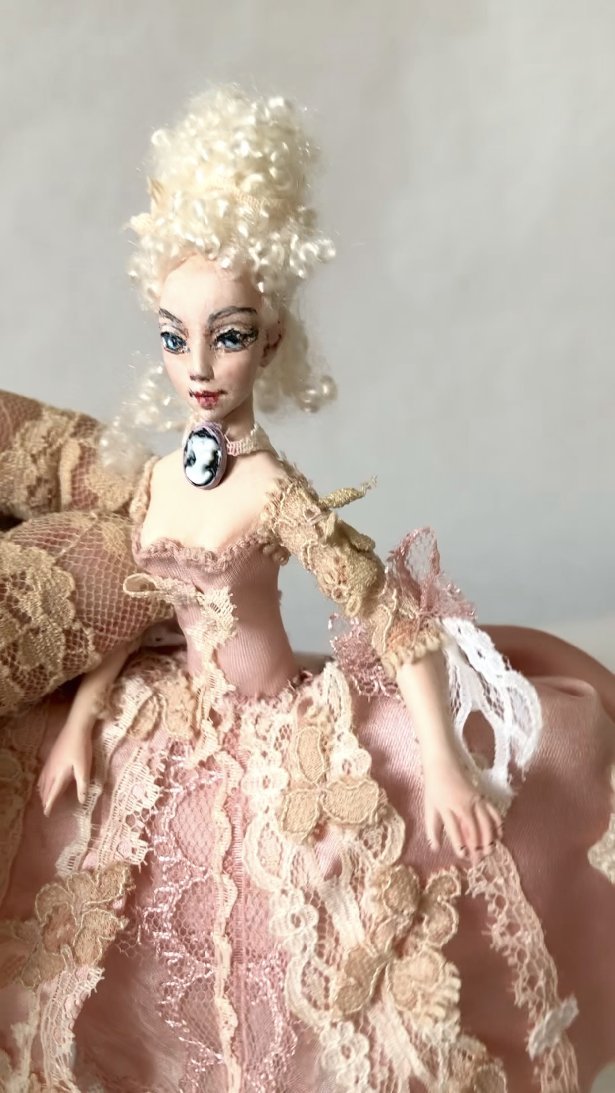 1-12 art doll Marie Antoinette, rococo miniature. - DailyDoll Shop