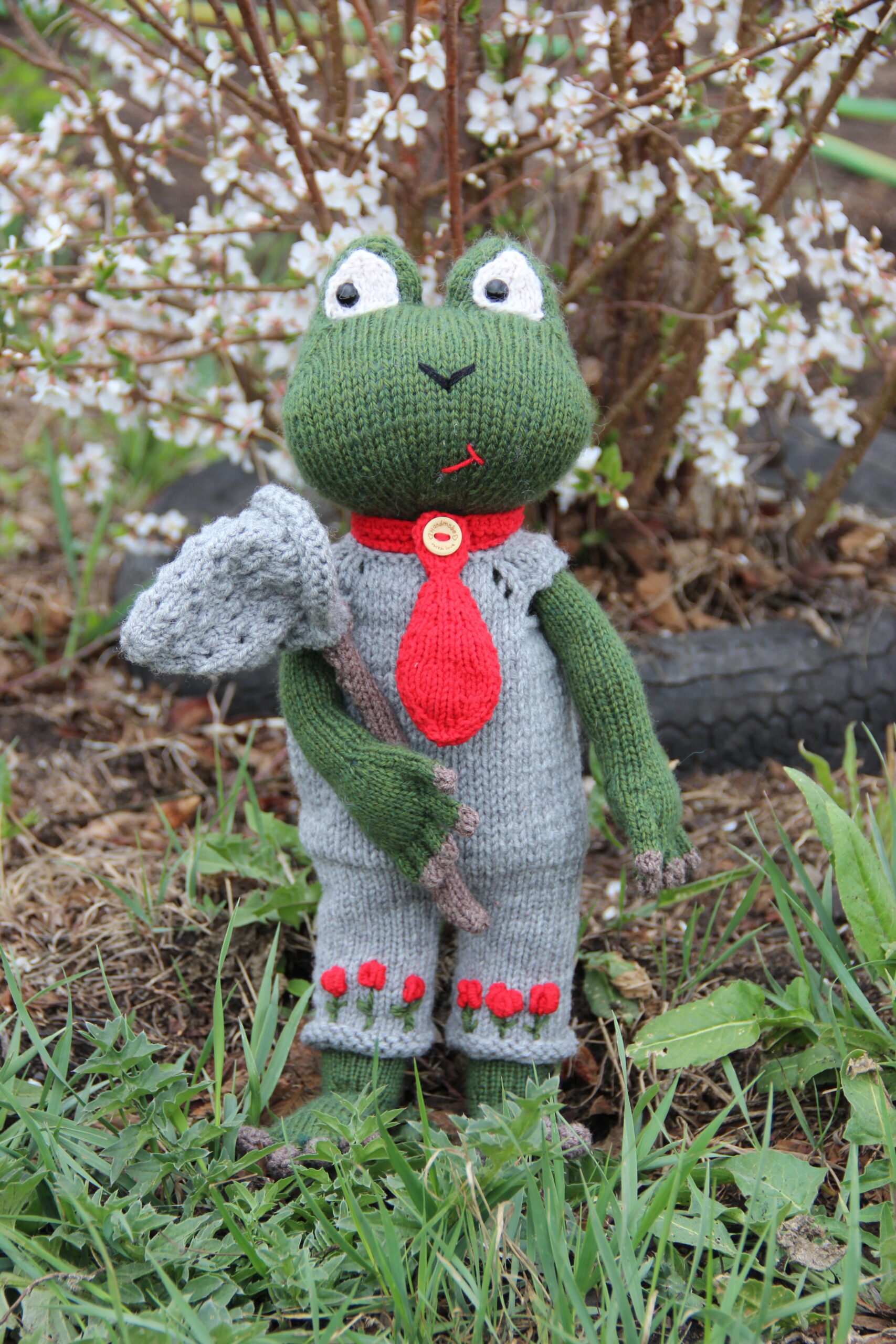 Knitting pattern for a cute frog toy, knitted plush frog, art frog doll  Knitting pattern by MamaKlaraToys