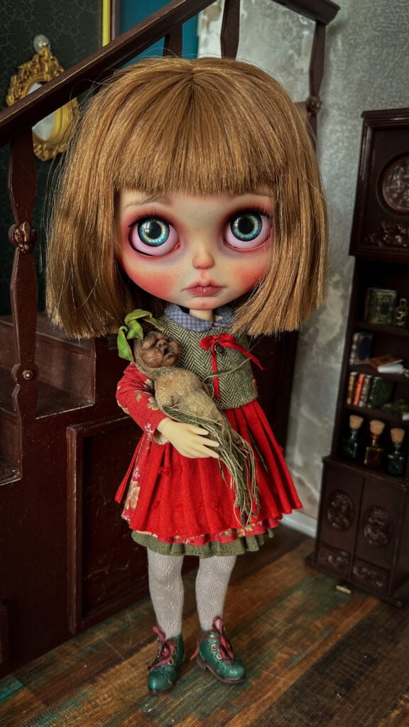 Grim Little witch Alicia with Mandrake - Blythe doll custom OOAK - DailyDoll Shop