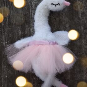 Swan toy knitting pattern Description of ballerina swan❤