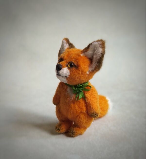 Miniature teddy fox Lars