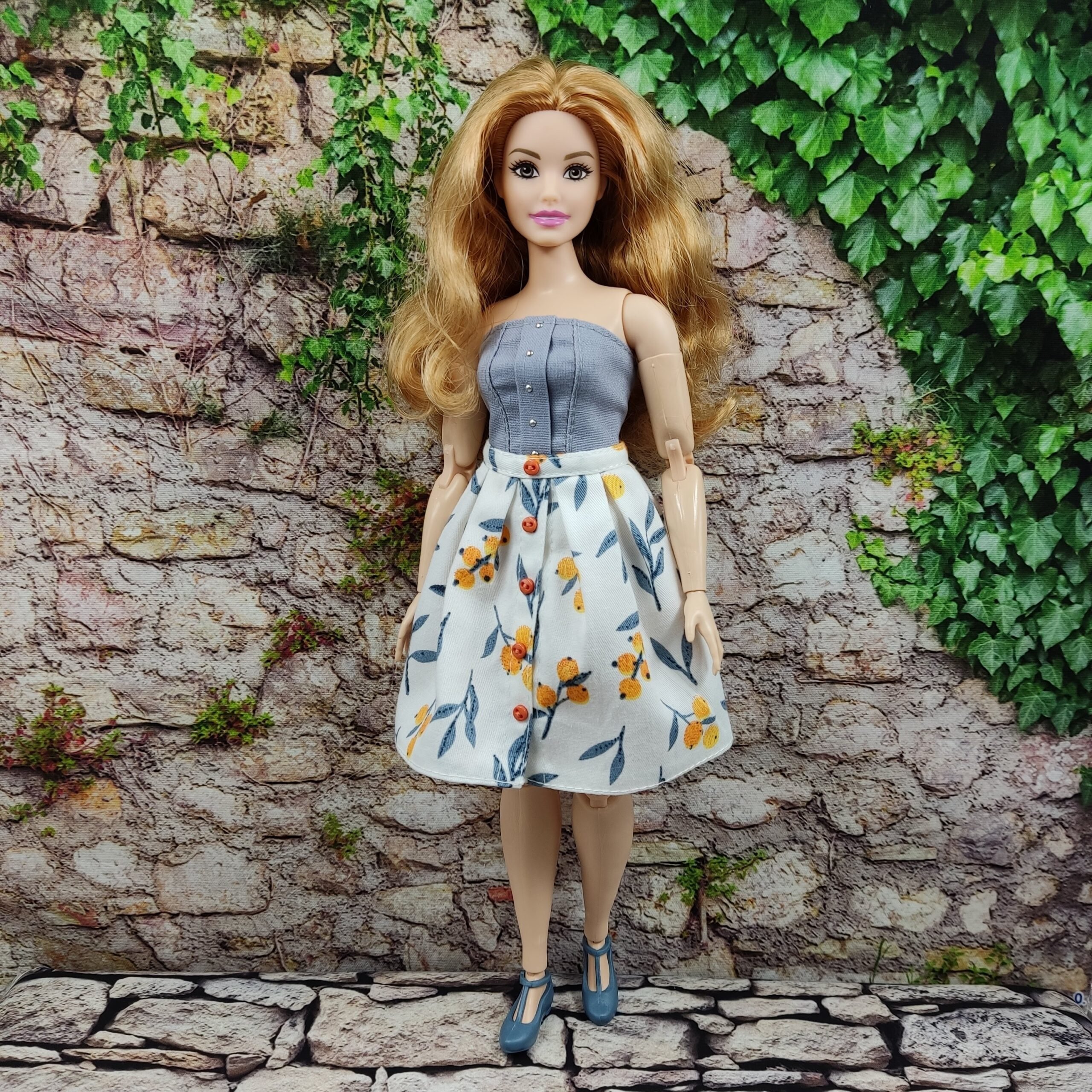 Curvy barbie hot sale doll clothes