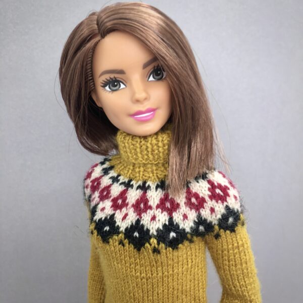 Pullover for Barbie doll