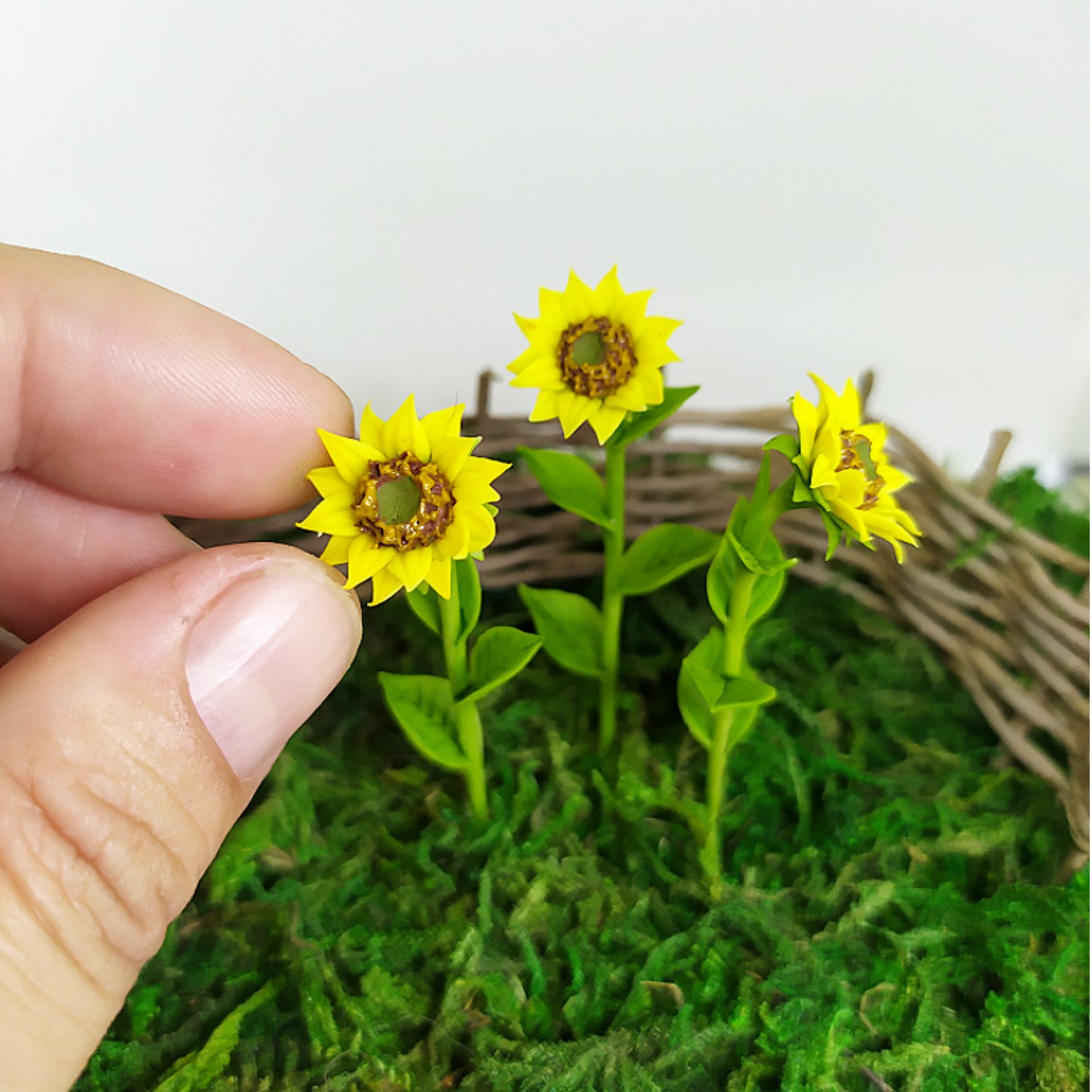 Miniature Flowers . Sunflower 1:12 Scale , Accessories for a