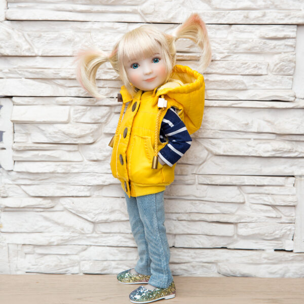 mini Ruby Red 31 cm vest pattern with detachable hood