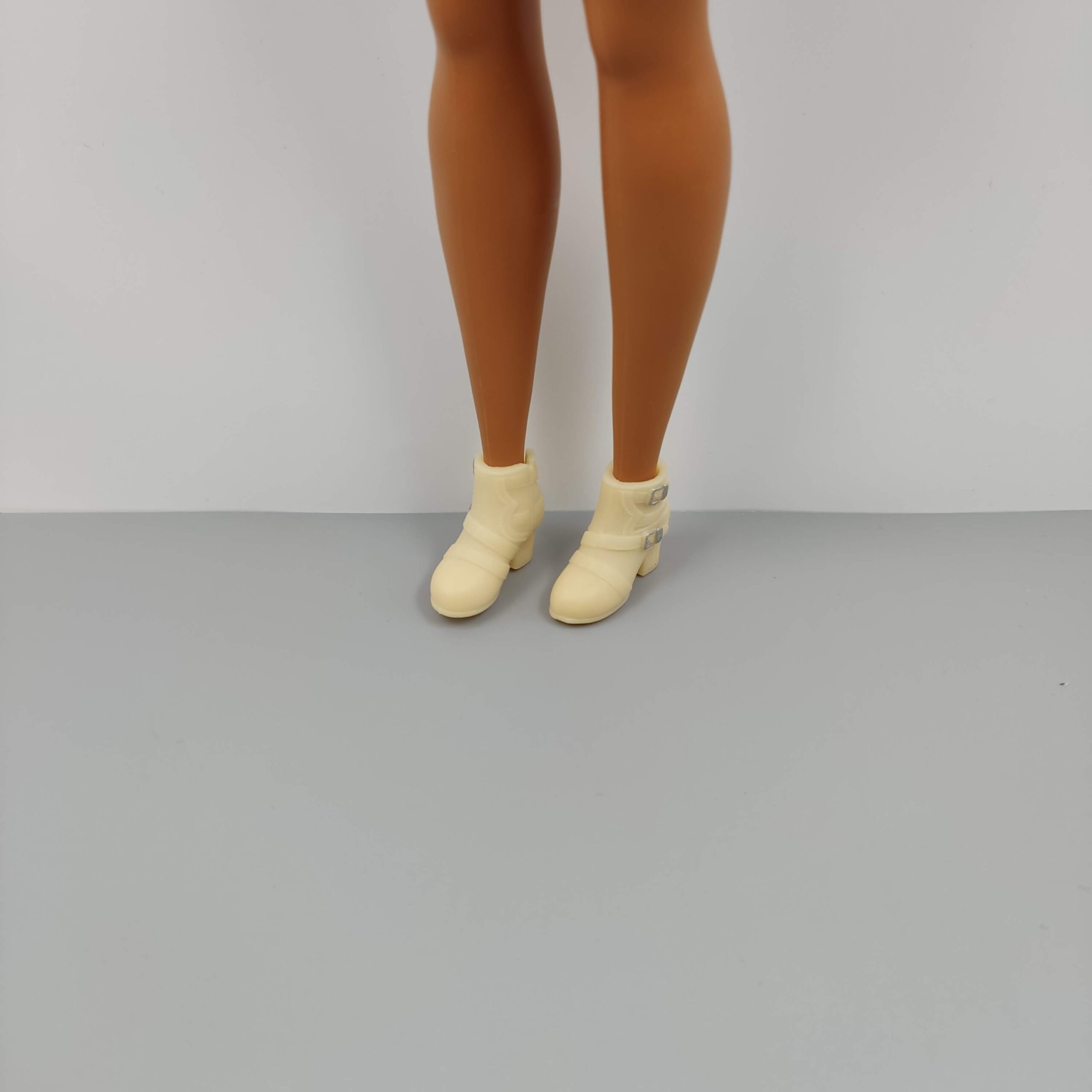 Doll Style: Designer Shoe Dupes – Brunbellebarbie