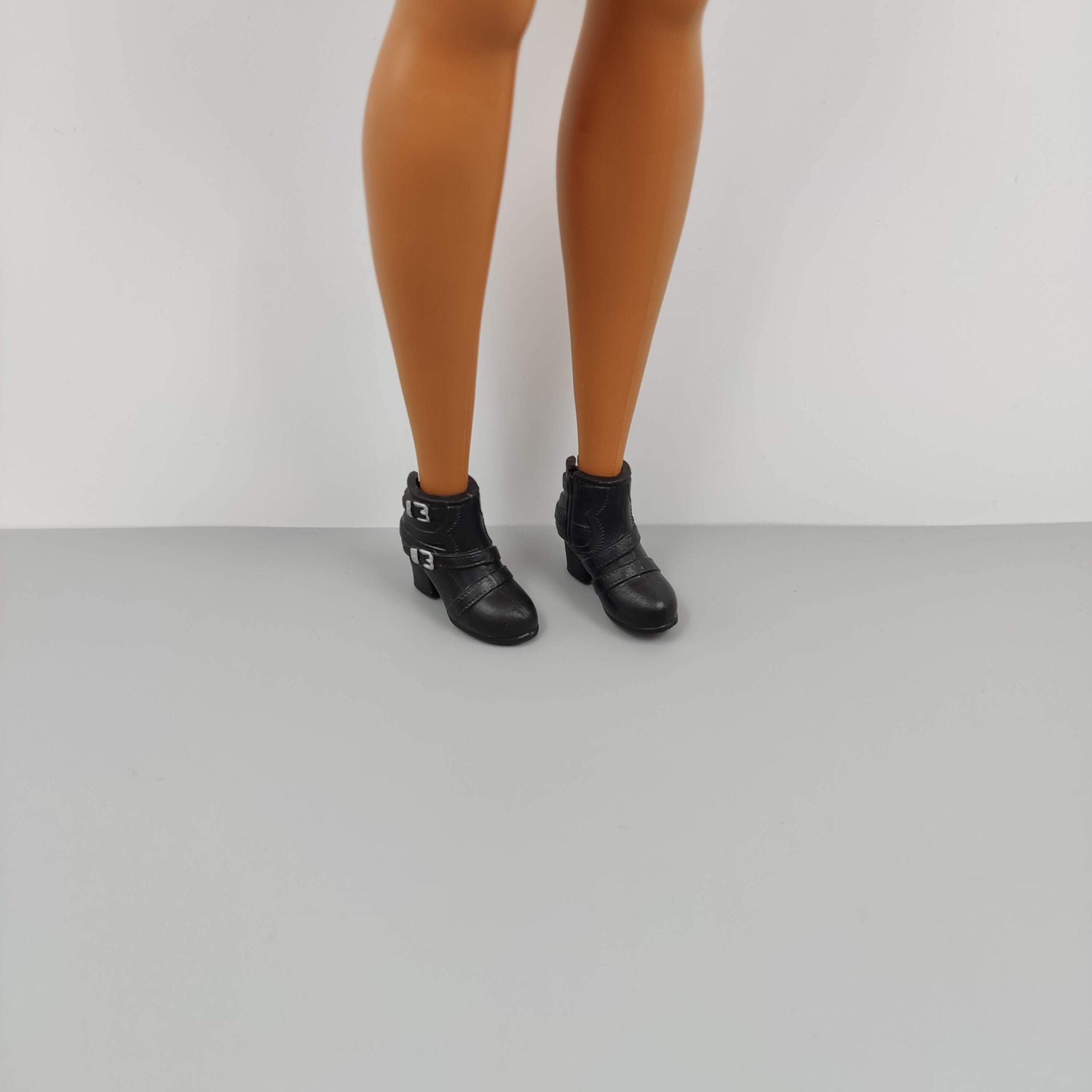 Doll Style: Designer Shoe Dupes – Brunbellebarbie