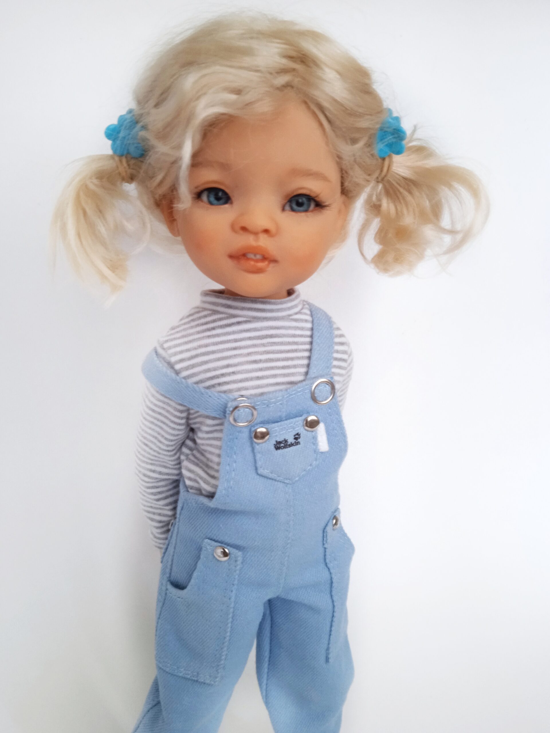 Unique doll sales