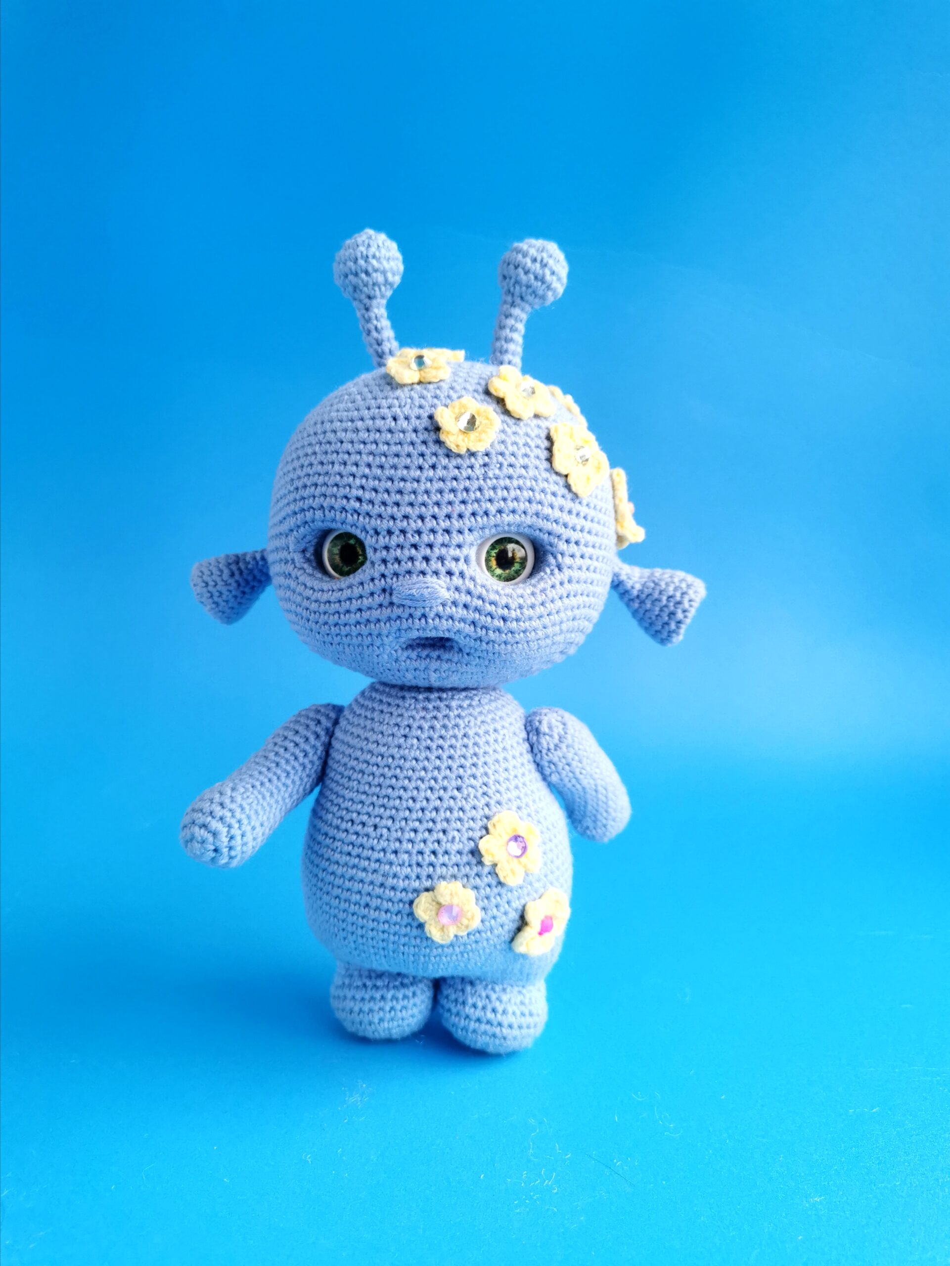 Сrochet alien.crochet doll.fanny alien.gift toy 4 IMG 20220911 170043 scaled