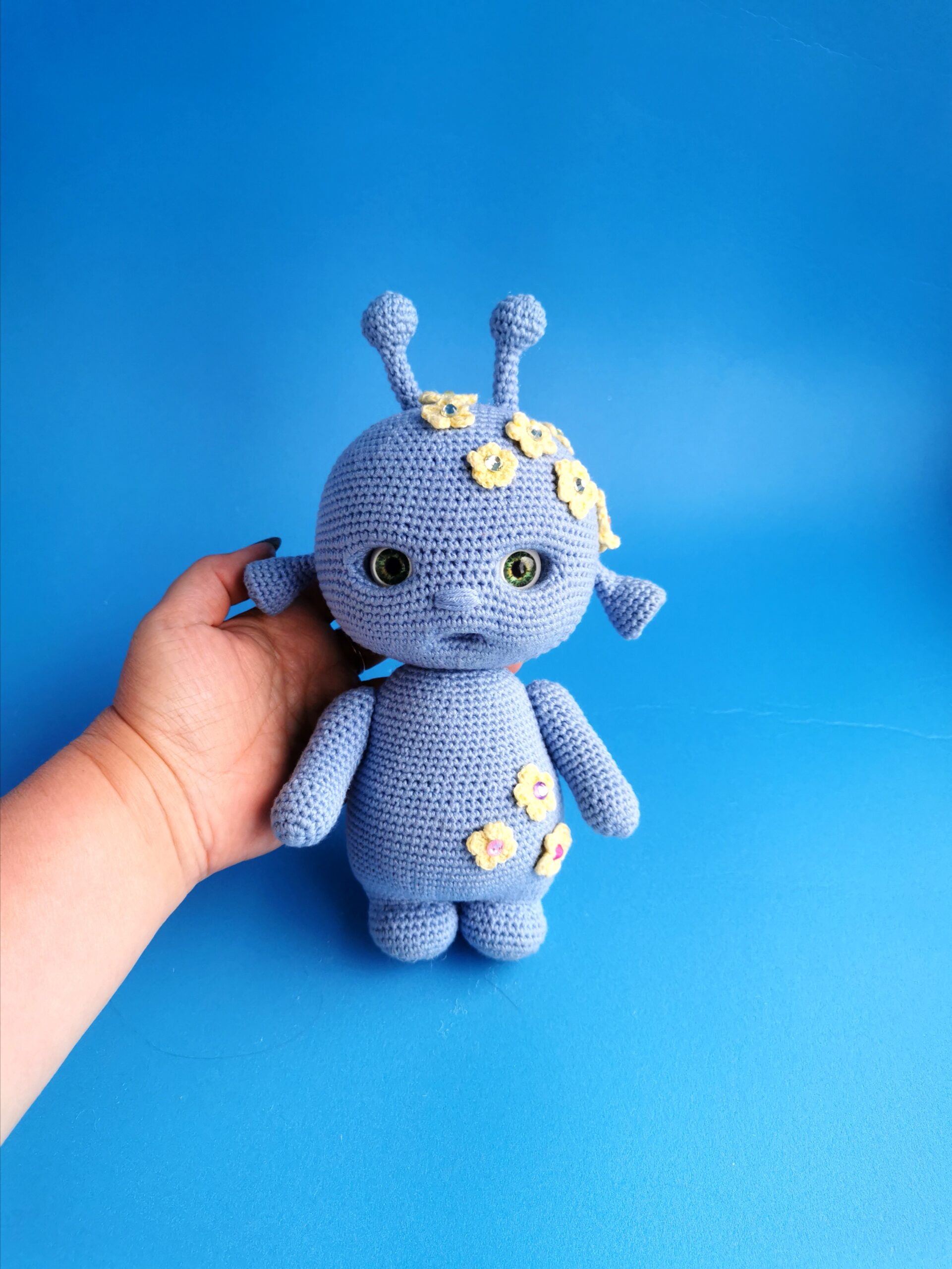 Сrochet alien.crochet doll.fanny alien.gift toy 1 IMG 20220911 170315 scaled