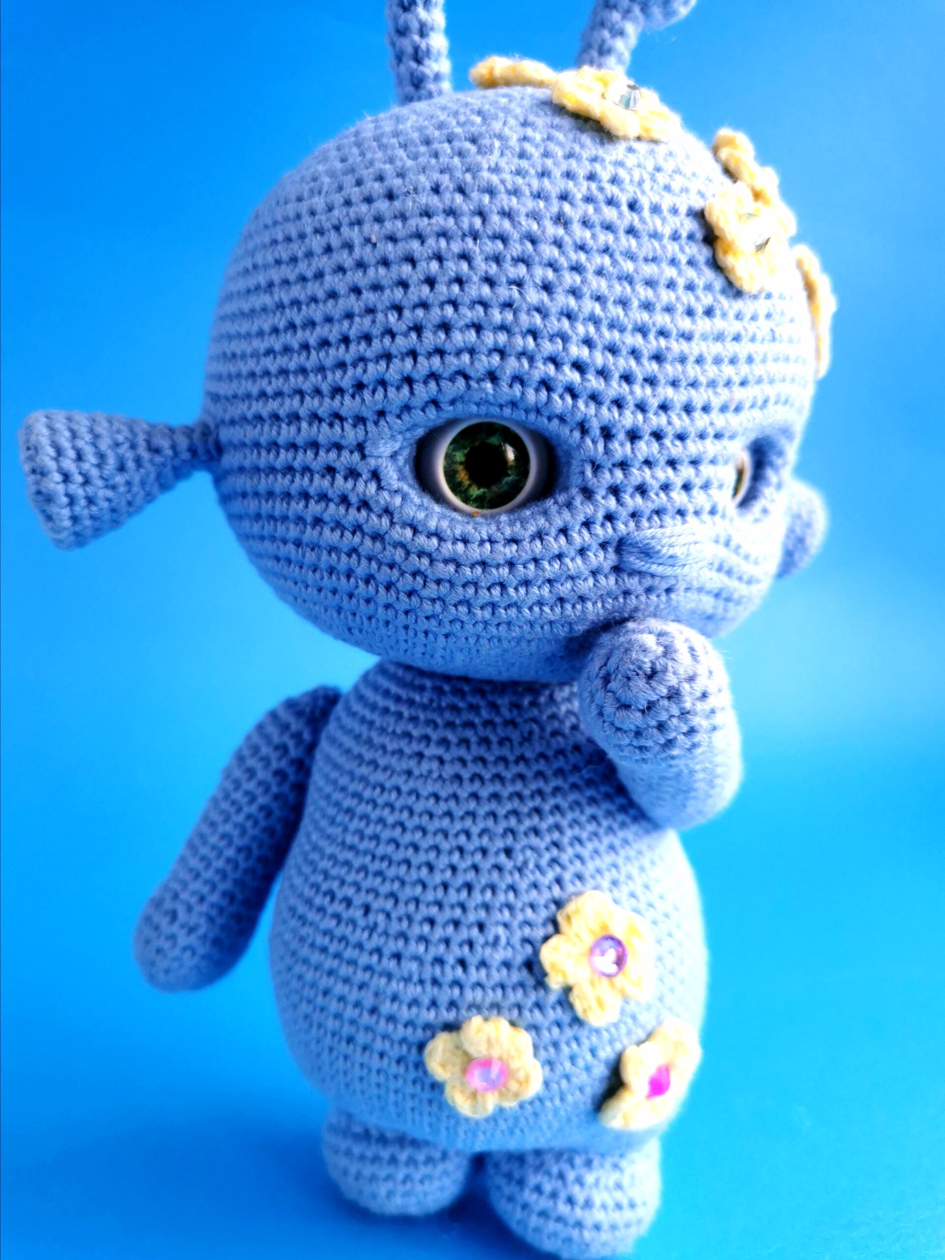 Сrochet alien.crochet doll.fanny alien.gift toy 5 IMG 20220911 170531 scaled