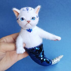 Mermaid kitten toy