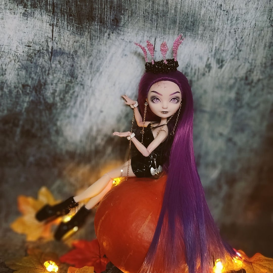 Dolls & Dollhouses  Raven queen doll, Ever after dolls, Ever