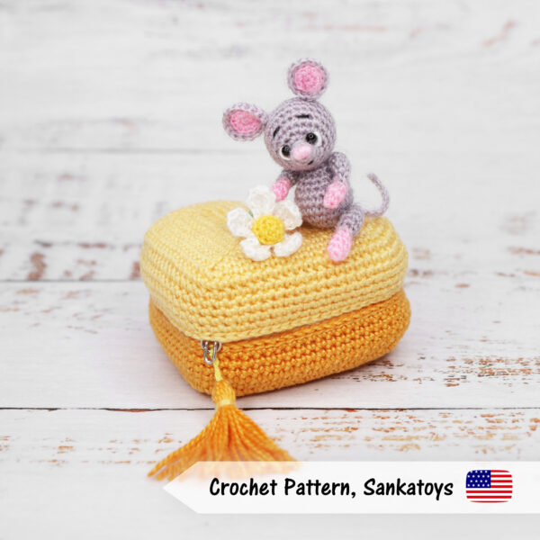 micro mouse heart miniature crochet pattern