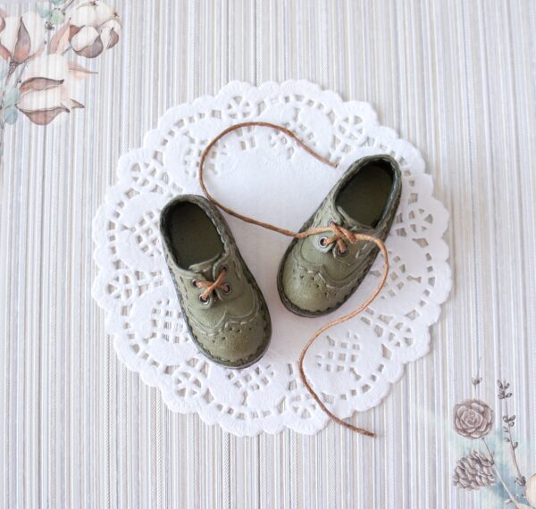 Little Darling doll oxford style shoes, Olive color boots for doll, Effner Little Darling dolls, Doll clothing, Leather Dianna Effner doll shoes