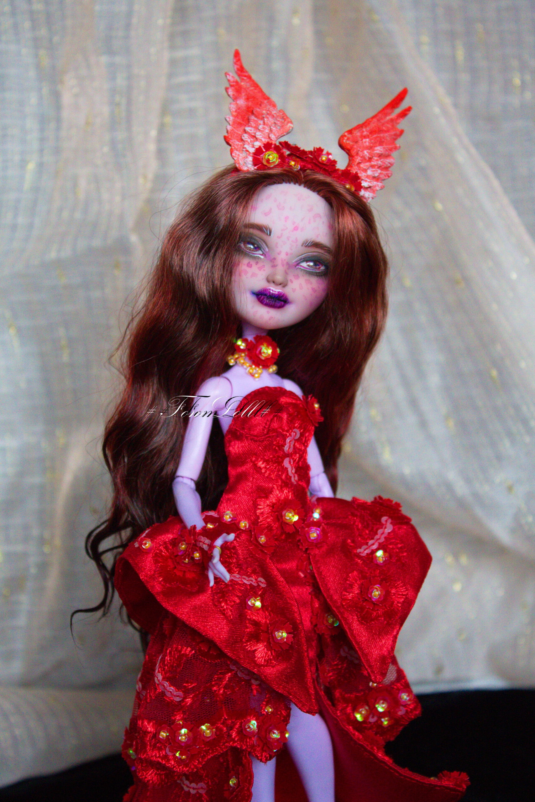 monster high red lady