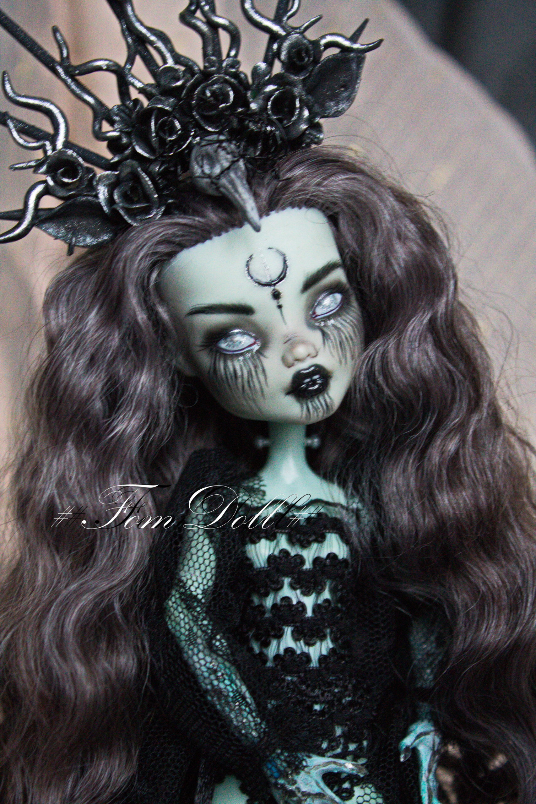 monster high witch doll