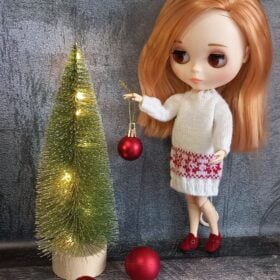 White dress for Blythe warm with winter ornament
