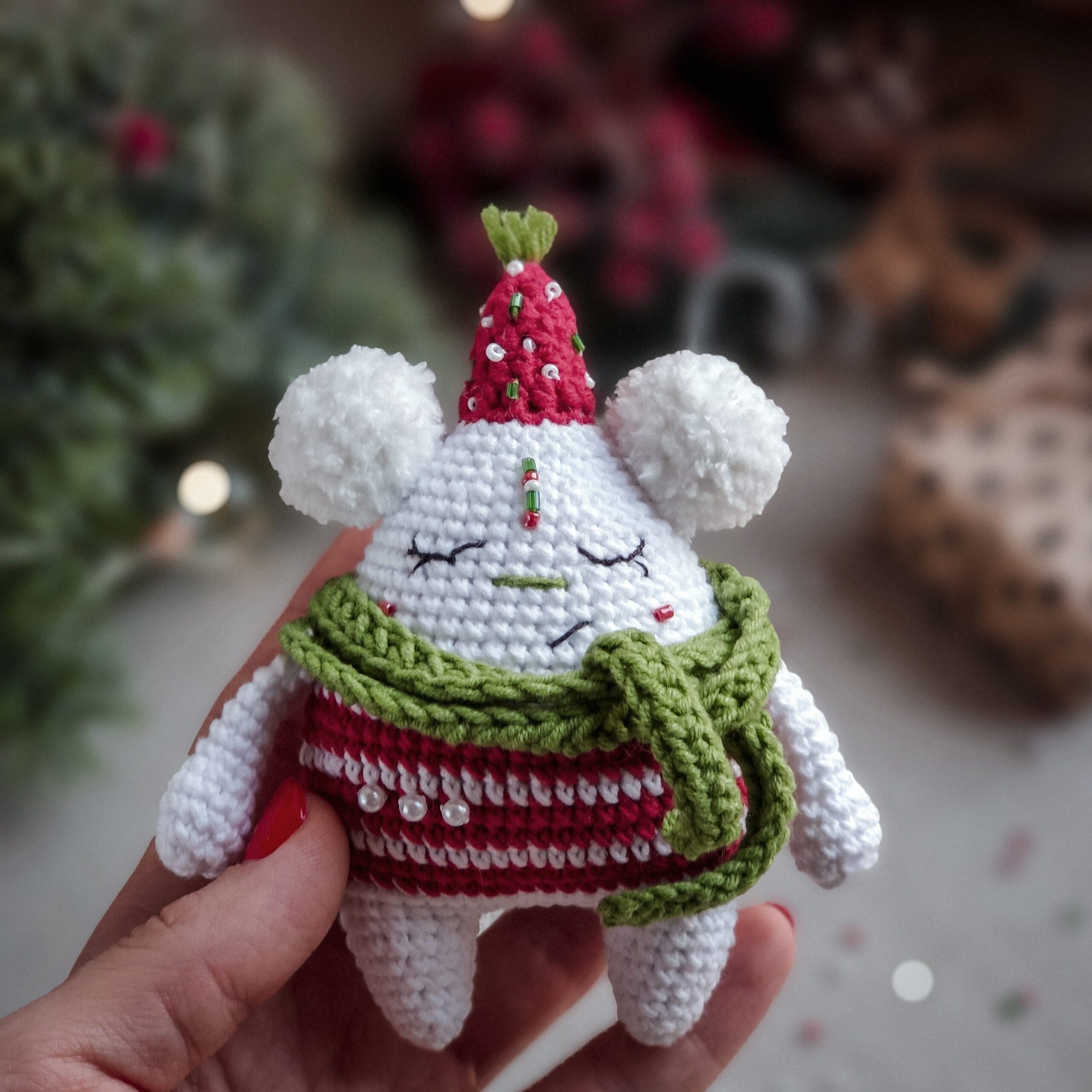 5 Little Monsters: Crocheted Snowballs