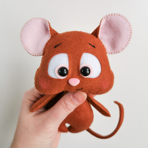 Felt mouse toy