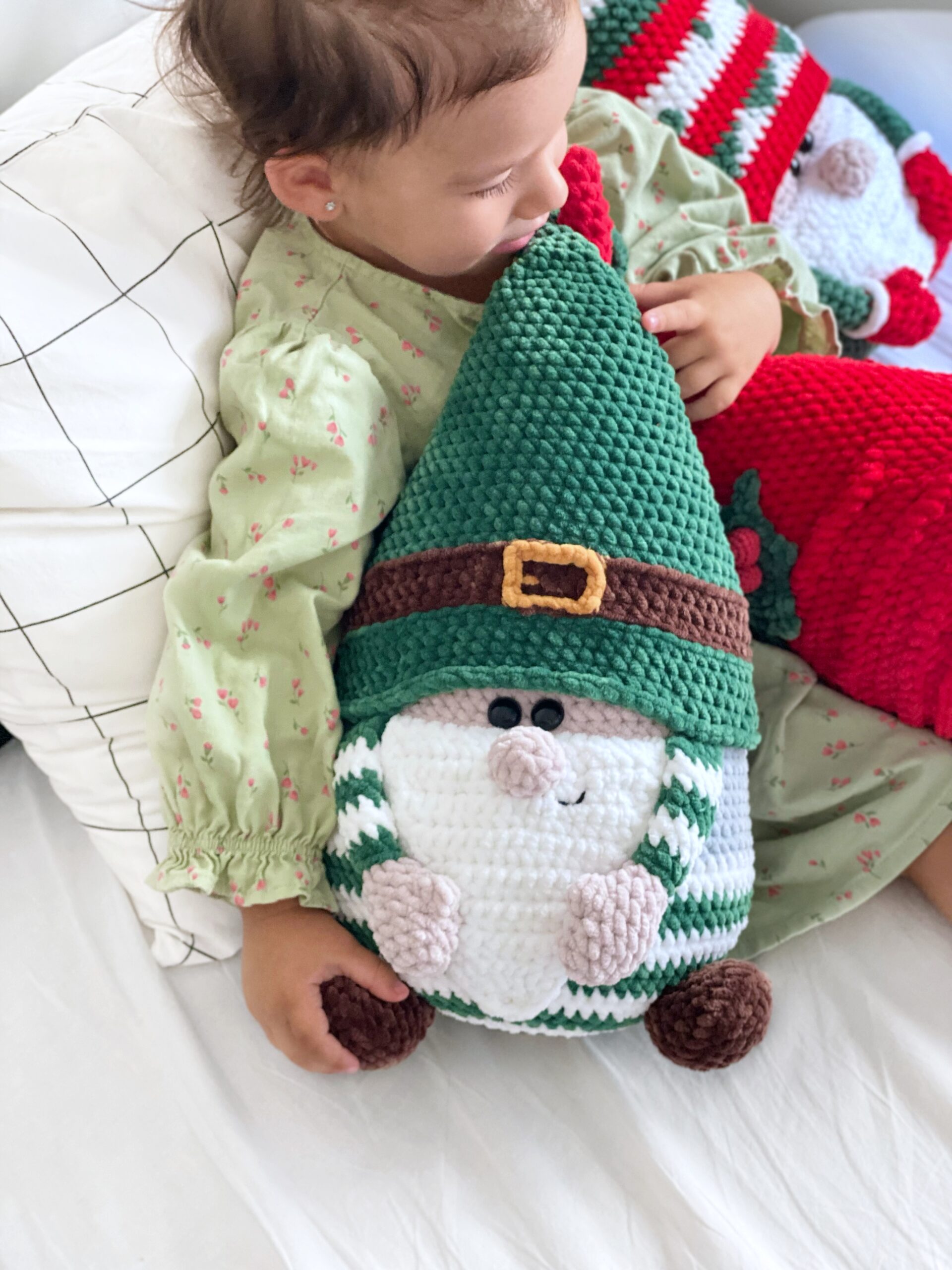 Crochet Gnome Pattern, Christmas Crochet Pillow Pattern, Christmas