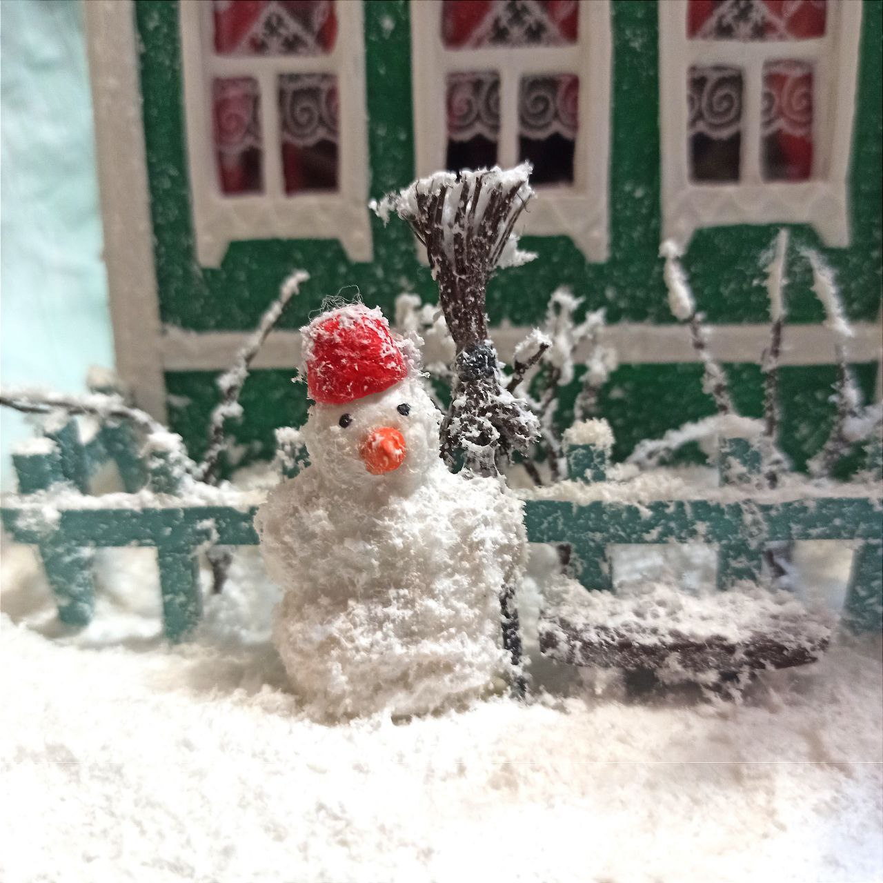 Miniature Snowman, Mini Round Sled, Miniatures for Dollhouse Porch