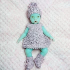 Stunning Doll Clothes Set for 9-Inch (22 cm) Dolls – Dress, Hat, Bloomers & Booties