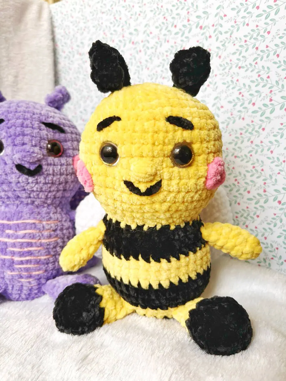 Crocheted Bee. 5 photo 2023 03 22 18 49 07 2.jpg