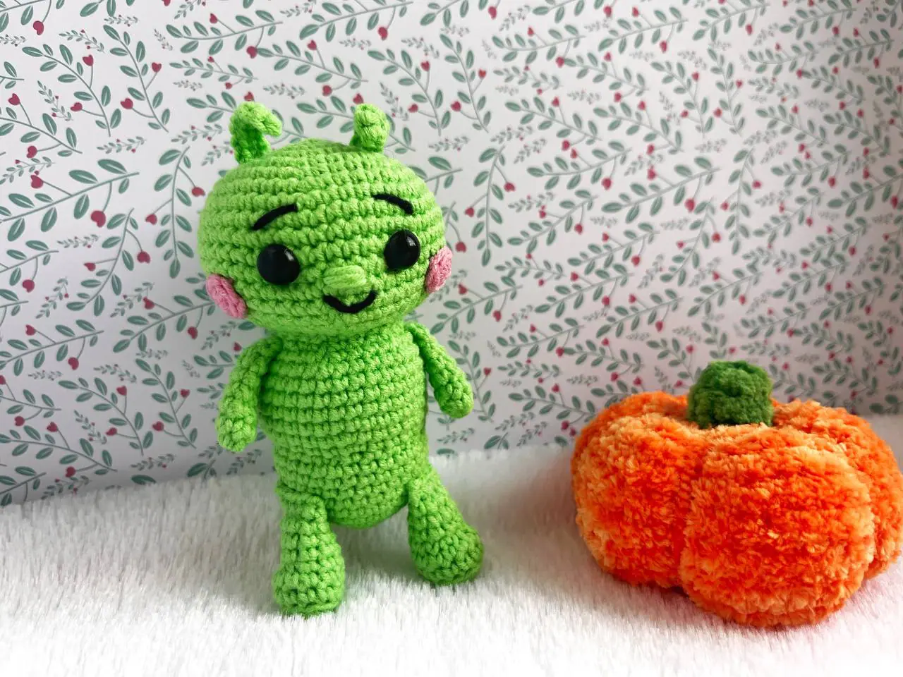 Crocheted Caterpillar. 3 photo 2023 07 03 20 13 26.jpg