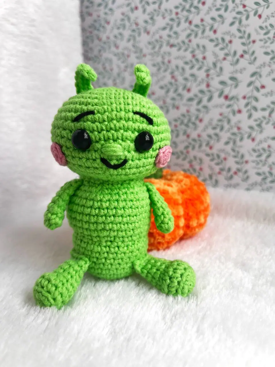Crocheted Caterpillar. 1 photo 2023 07 03 20 13 28.jpg