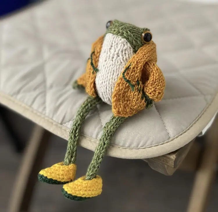 Knitting PDF Pattern Basic Hoodie for Frogs 2 4 5.jpg
