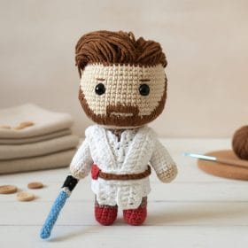 Crochet pattern for Star Wars Obi-Wan Kenobi amigurumi.