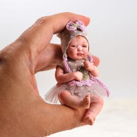 realistic-mini-dolls