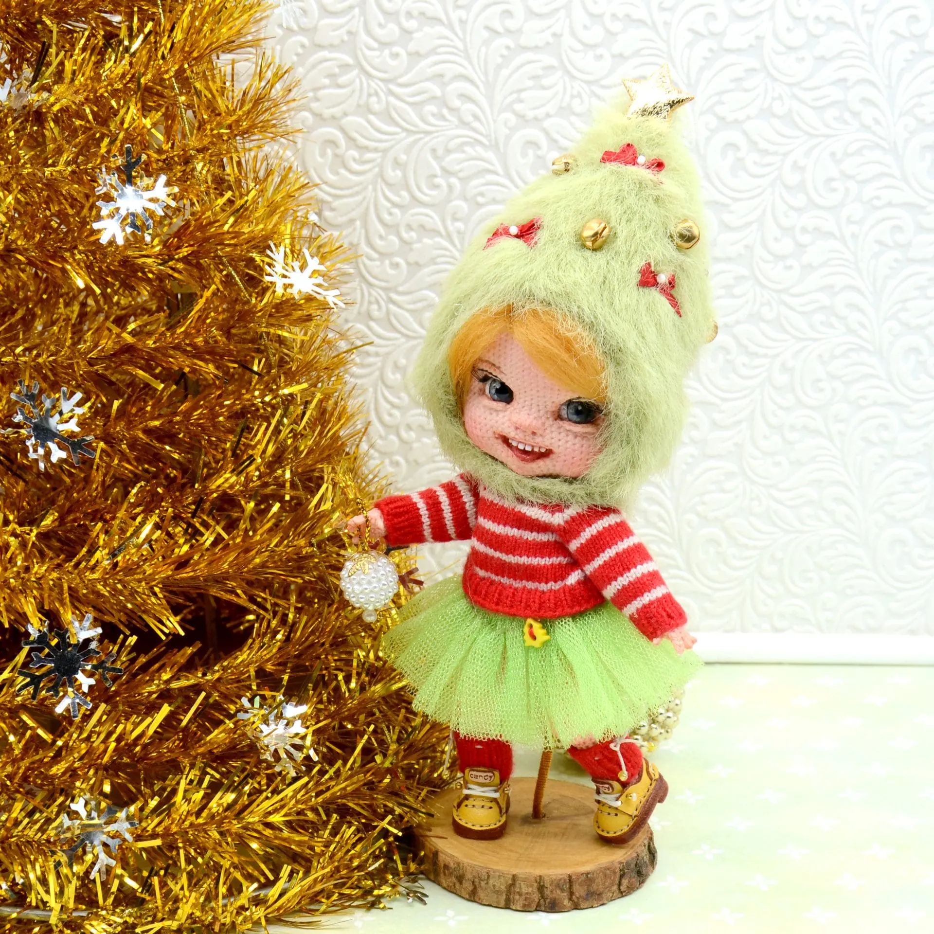 Collectible crocheted Doll Christmas and New Year Tree 1 dsc 1279 11.jpg